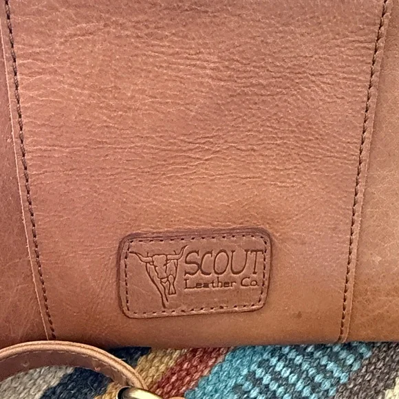 Scout Tan Leather Crossbody Bag - Picture 2 of 7